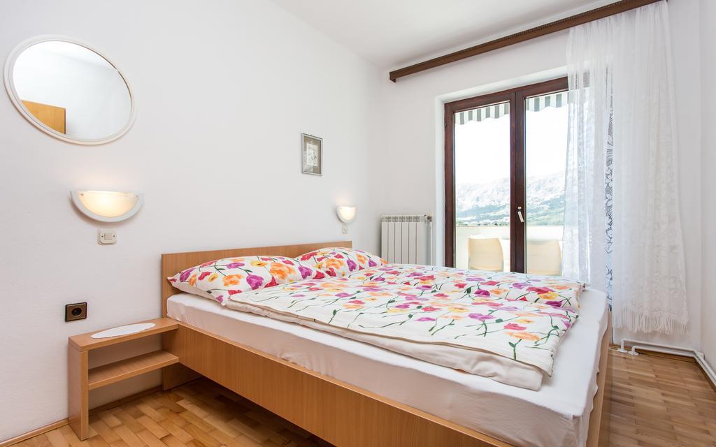 Apartments Lucija Baška Exterior foto